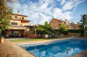 Casa espaciosa cerca de Monachil, La Zubia